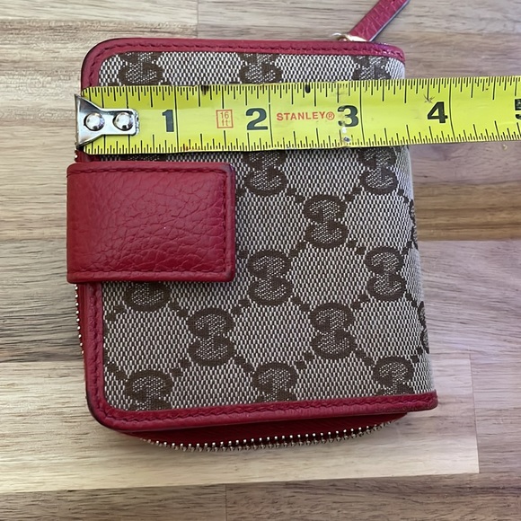 Authentic Gucci wallet - Picture 8 of 10